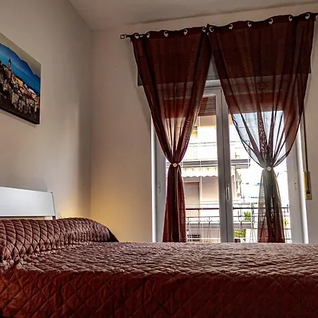 فندق مبيت وإفطار Bed End Breakfast Mediterraneo 4*