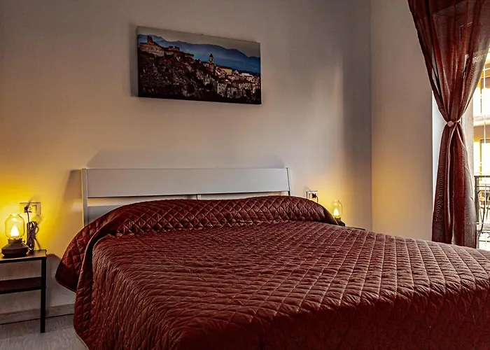 Bed End Breakfast Mediterraneo Alojamento de Acomodação e Pequeno-almoço Scalea